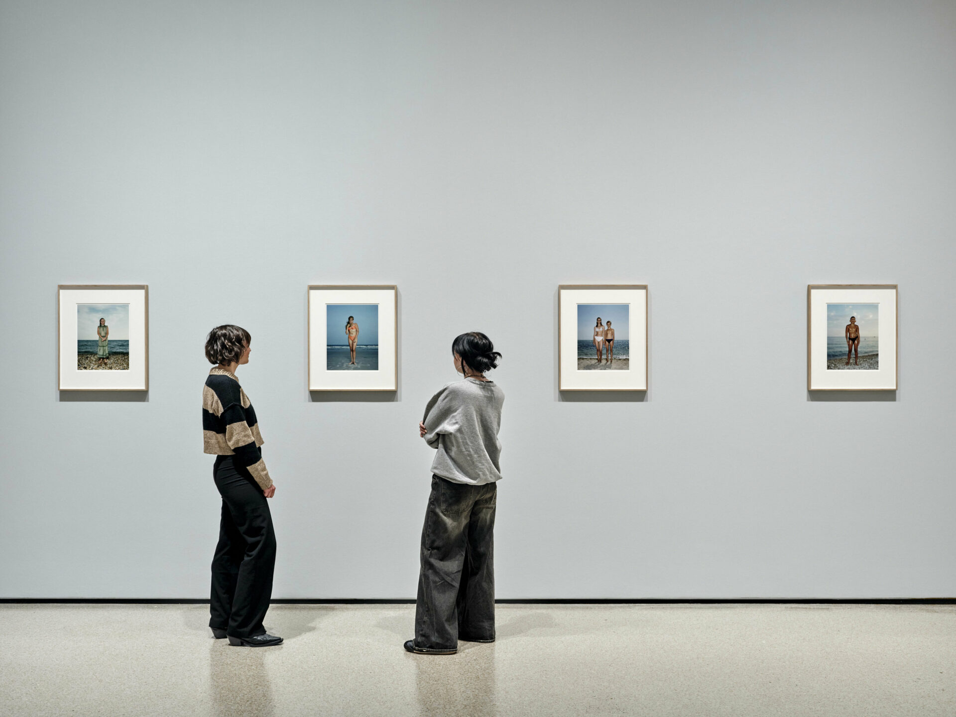 St presse ausstellungsansichten rineke dijkstra beach portraits 3 web