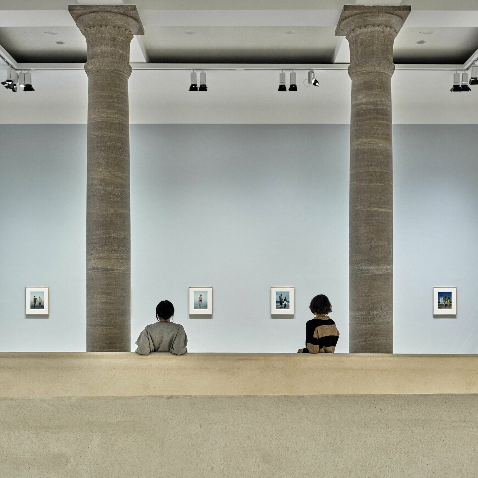 St presse ausstellungsansichten rineke dijkstra beach portraits 8 web