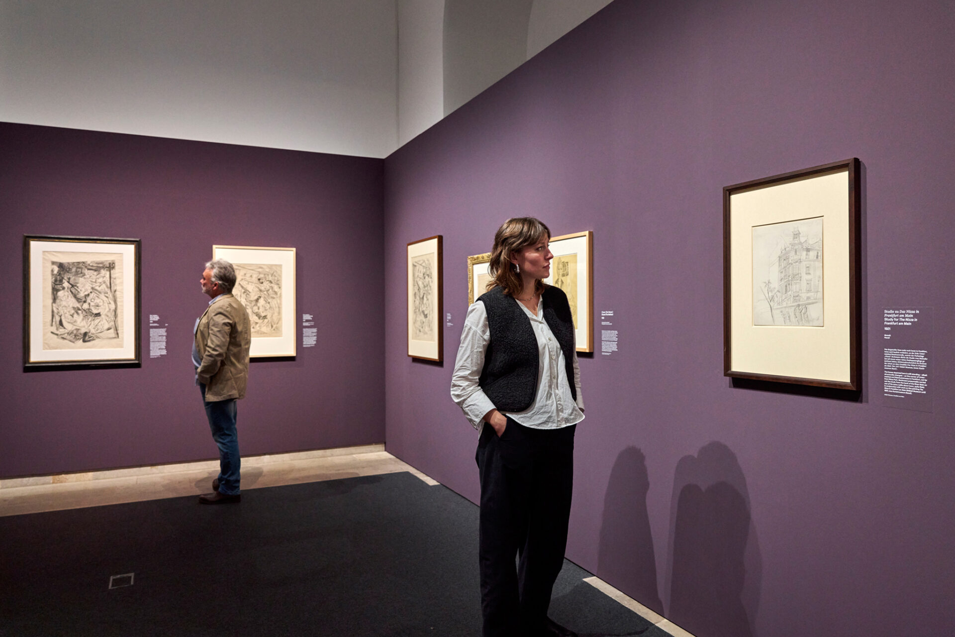 ST Ae DEL L1080012 2