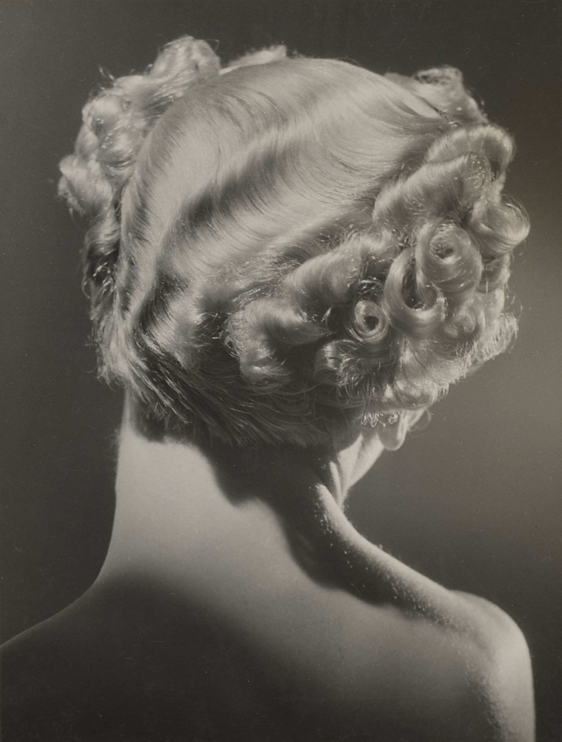 St presse dora maar mannequin mit dauerwelle 1935