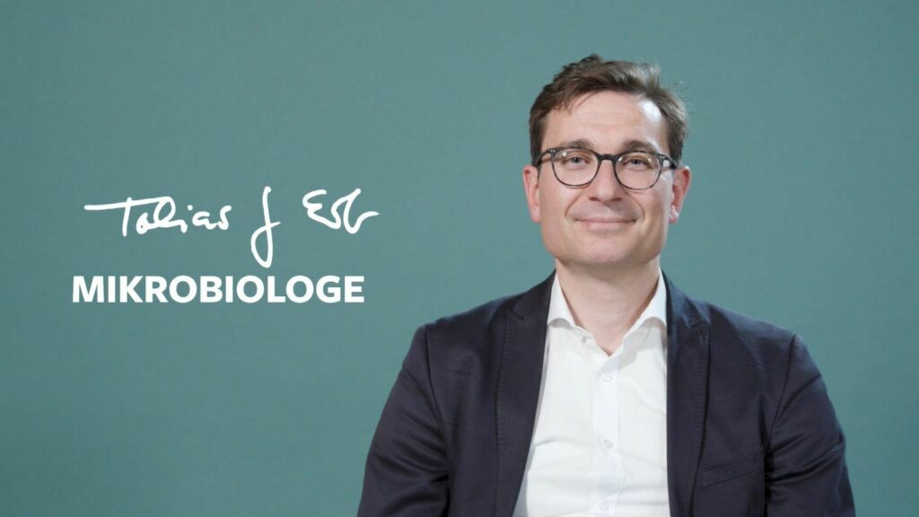 gastkommentar-elementarteilchen-in-der-kunst-mit-mikrobiologe-tobias-j